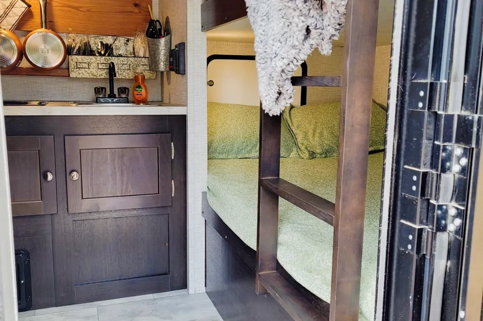 South Tejas RV Rentals-Freesolo in Boerne, Texas