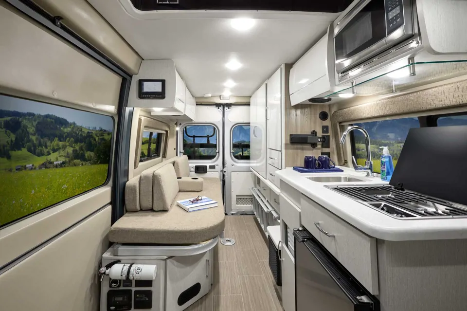 2022 Thor RIZE 18T 4 seats, 4 sleeps in Escondido, California