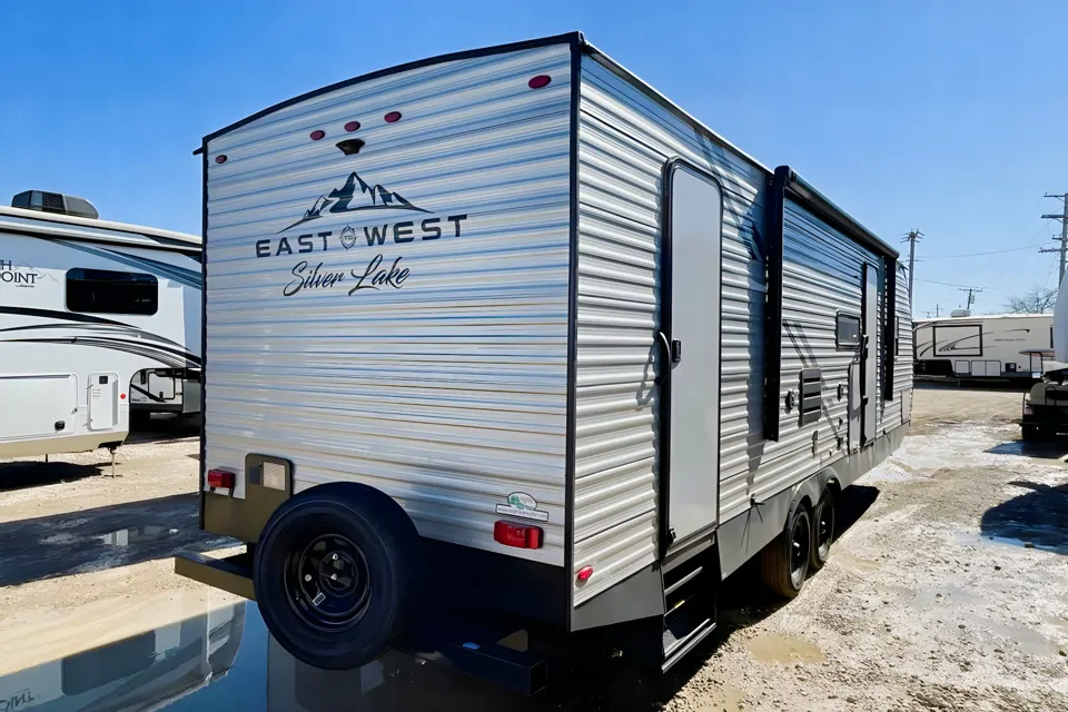 Great American RV's East to West Silver Lake 27K2D à McKinney, Texas