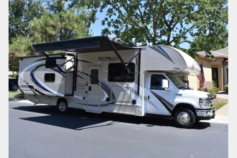 2018 Thor Motor Coach Freedom Elite