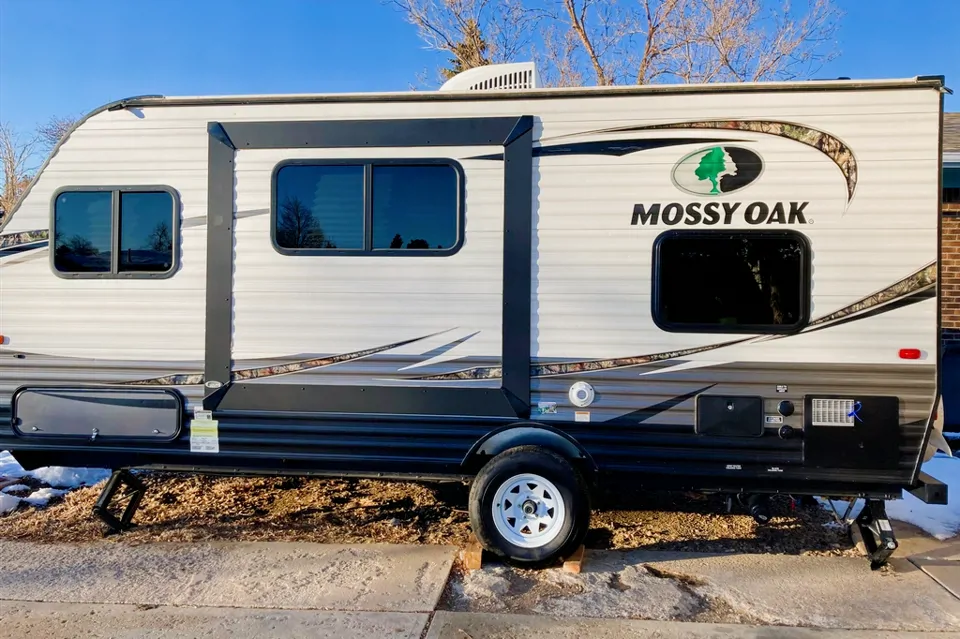 Melanie's Jayco Starcraft/Mossy Oak Travel Trailer in Aurora, Colorado