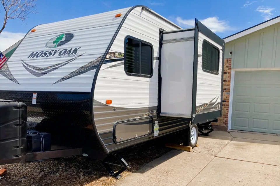 Melanie's Jayco Starcraft/Mossy Oak Travel Trailer in Aurora, Colorado