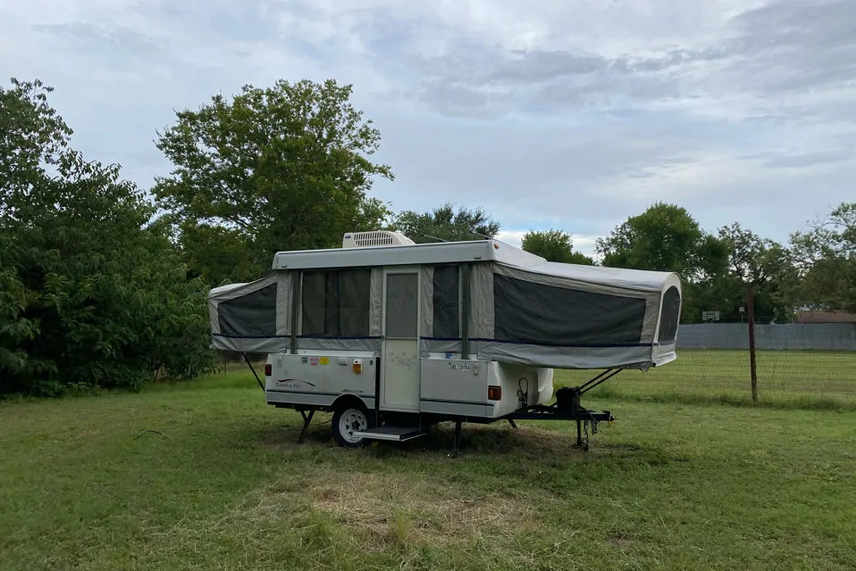  2005 Fleetwood Santa Fe Tent Trailer in Buda, Texas