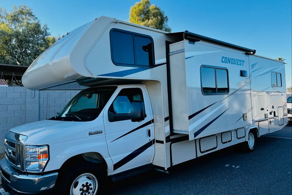 Luxury & Affordable RV - Conquest in Phoenix, Arizona