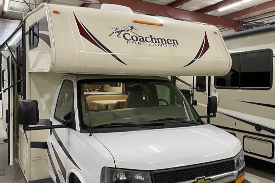 2020 Coachmen Freelander QB