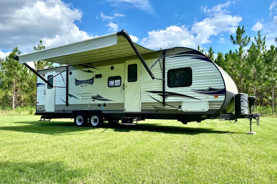 Elizabeth's Forest River Wildwood X-Lite 262BHX Travel Trailer à Tattnall-County, Georgia