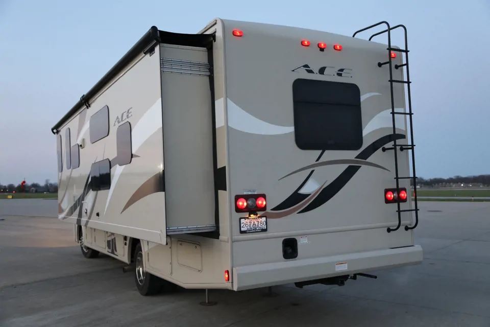 Westley's Thor Motor Coach 31.1bh Class A à Sheridan, Indiana