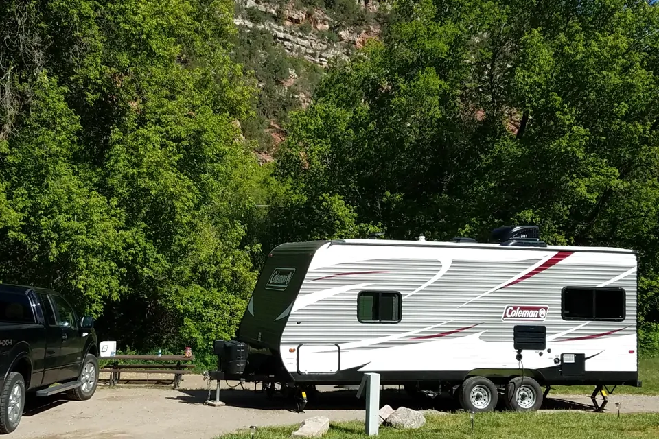 *The Happy Camper* 2017 Coleman 202RD 25' Travel Trailer built for fun! à Mount-Pleasant, Texas