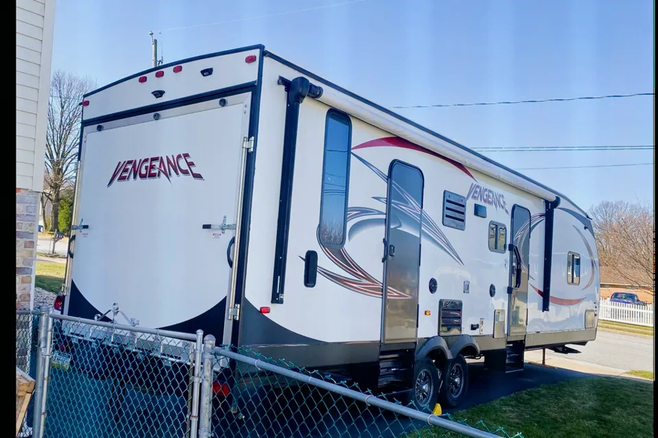 Hey - Bella - BRB RV Rental in East-York, Pennsylvania