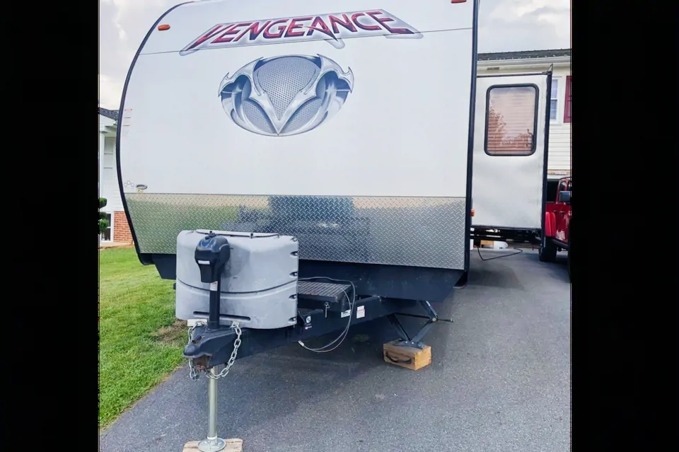 Hey - Bella - BRB RV Rental in East-York, Pennsylvania