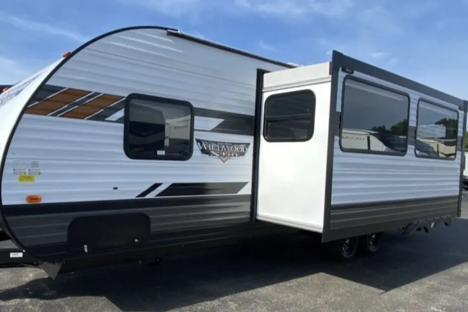 2021 Forest River Wildwood x-lite 263BHXL