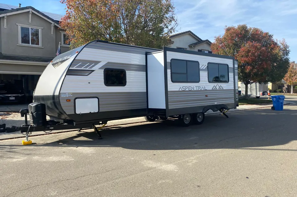 Johnson Rentals-Dutchmen Aspen trail Travel Trailer in Manteca, California