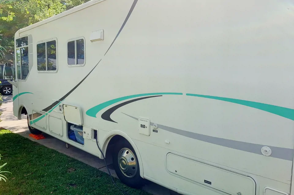 La Flor - Beach Style Class A RV in Orlando, Florida