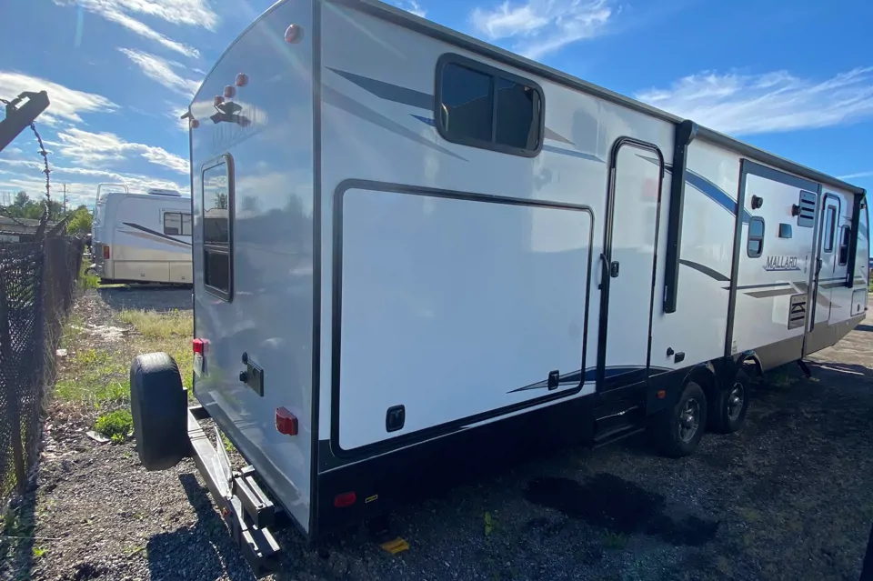 Heartland Mallard M33 Travel Trailer in Petrolia, Ontario