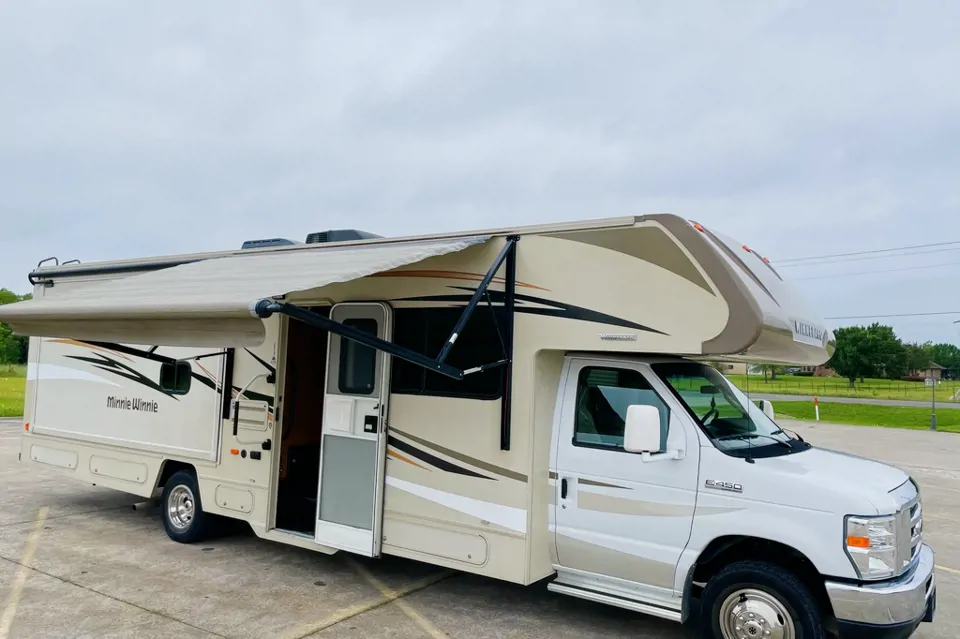 The Millennium Falcon à Forney, Texas