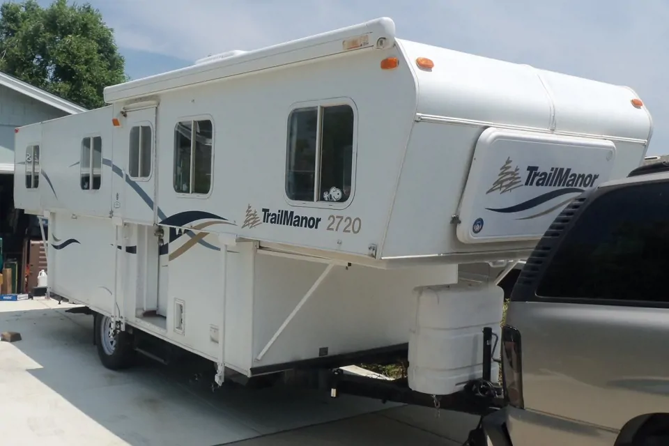 TRANSFORMER Lightweight Trailmanor 2720 Sleeps 6 Collapsible/Hi Lo in Tracy, California