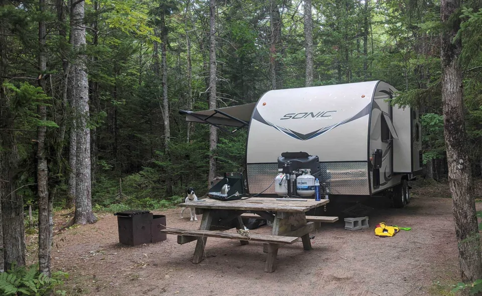 2016 Venture RV Sonic 234bh