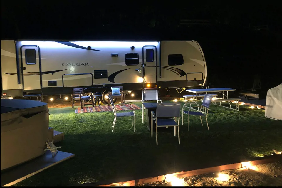 Incredible RV2 Glamping BBQ/Jacuzzi à Temecula, California