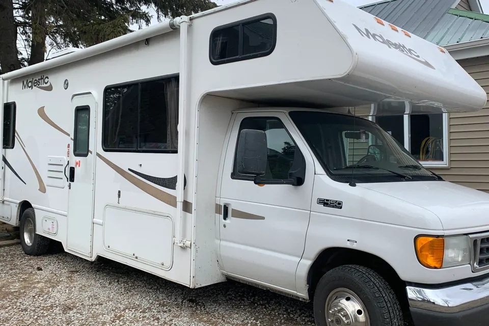 2005 Majestic Leisure Craft C Class