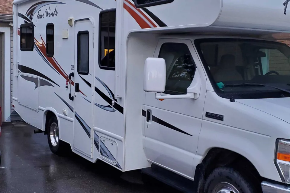 2012 Thor Motor Coach C Class 24 ft