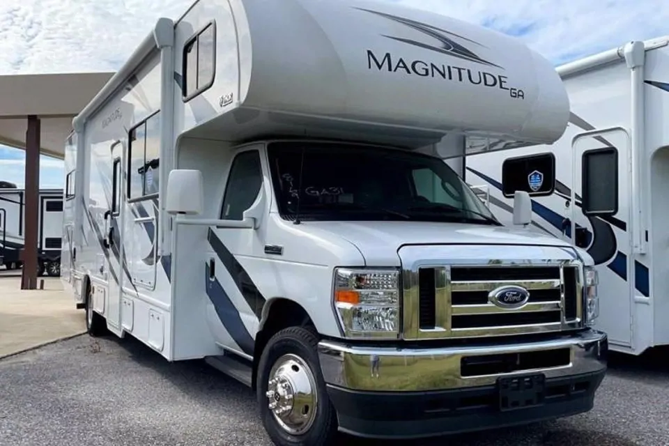 Thor Motor Coach Magnitude BH31 Class C à Mont-Belvieu, Texas