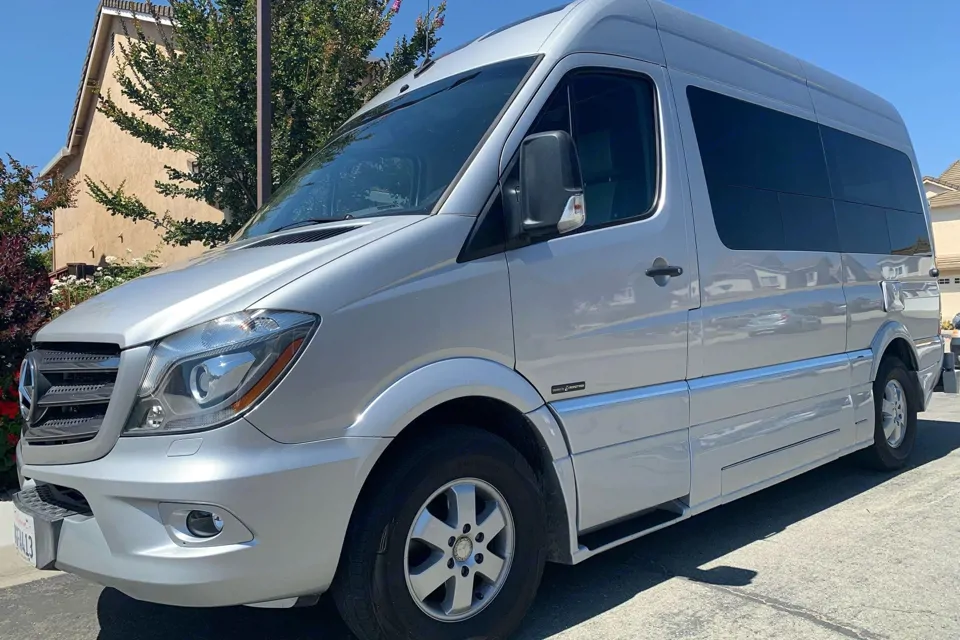 2019 Mercedes 19' Sprinter for Two - Super Clean in Milpitas, California