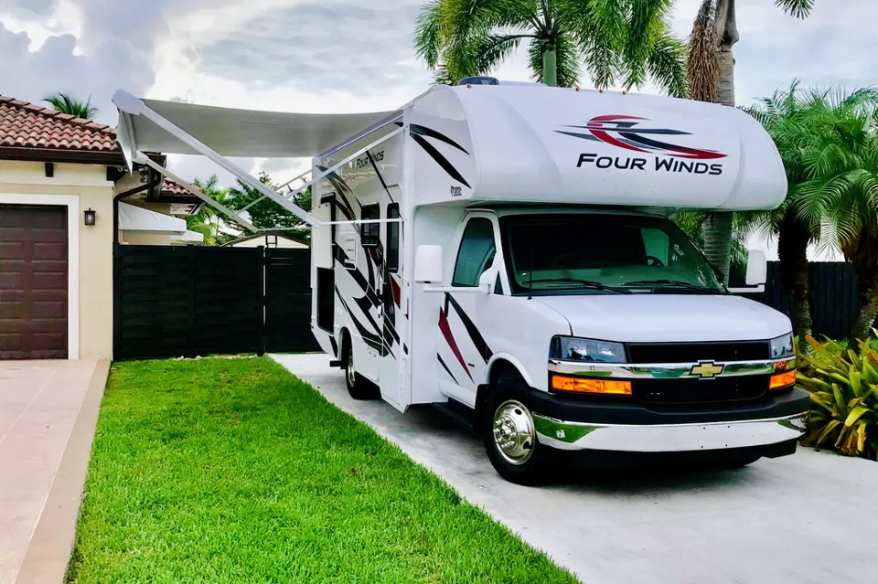 2021 Thor Motor Coach Four Winds 22E 22E Class C in Homestead, Florida