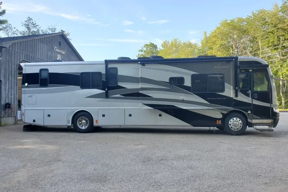 MARK's Fleetwood Revolution Revolution LE Class A in Londonderry, New Hampshire