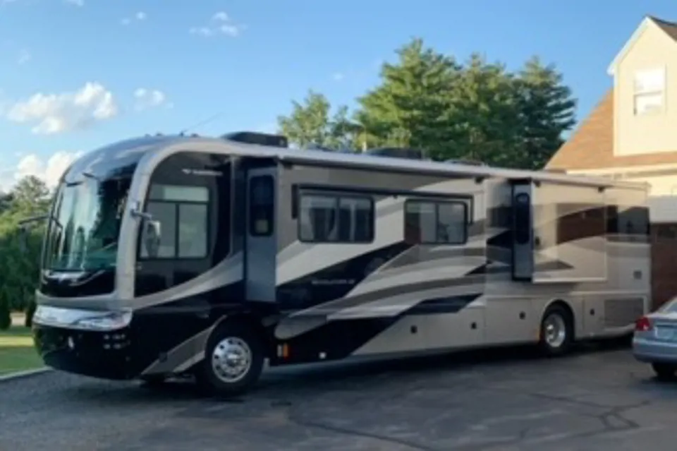 MARK's Fleetwood Revolution Revolution LE Class A in Londonderry, New Hampshire