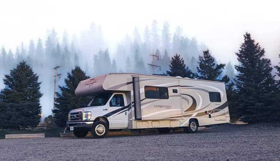 2020 Coachmen Leprechaun