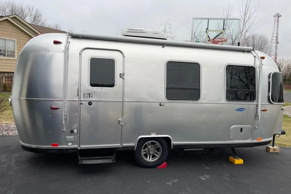 Airstream Sport 22FB Travel Trailer in Sullivan, Wisconsin