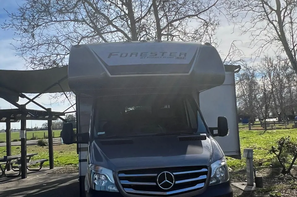 John & Victoria Forester Class C 16MPG in Lathrop, California