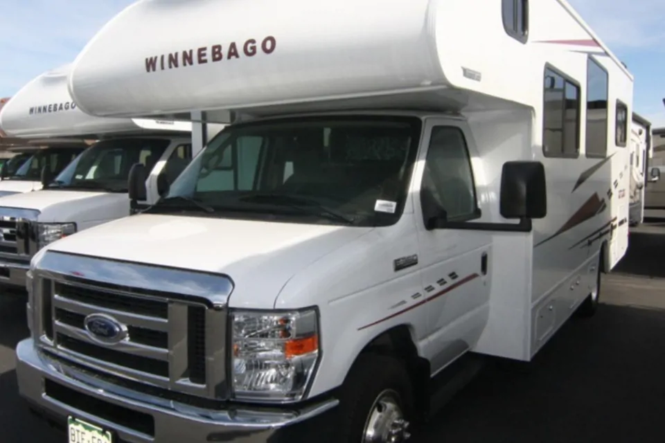 2019 Winnebago Outlook