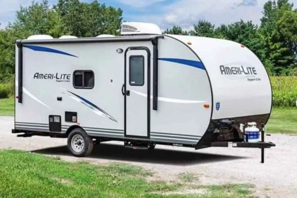 Serene Getaway! Gulf Stream 198BH SuperLite ! à McAlester, Oklahoma