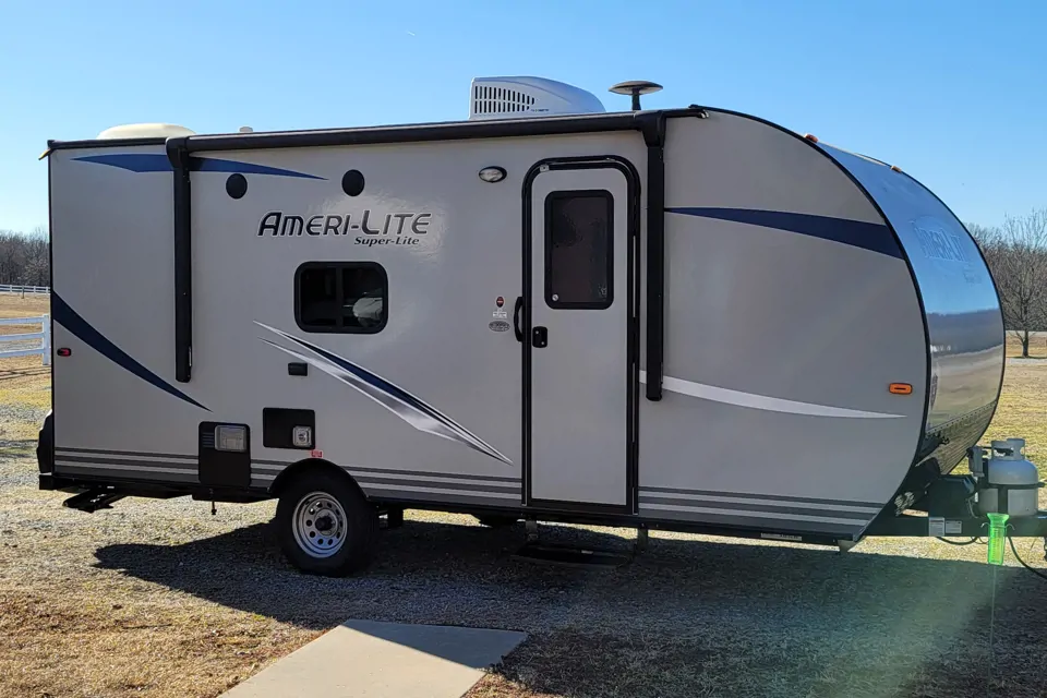 Serene Getaway! Gulf Stream 198BH SuperLite ! in McAlester, Oklahoma