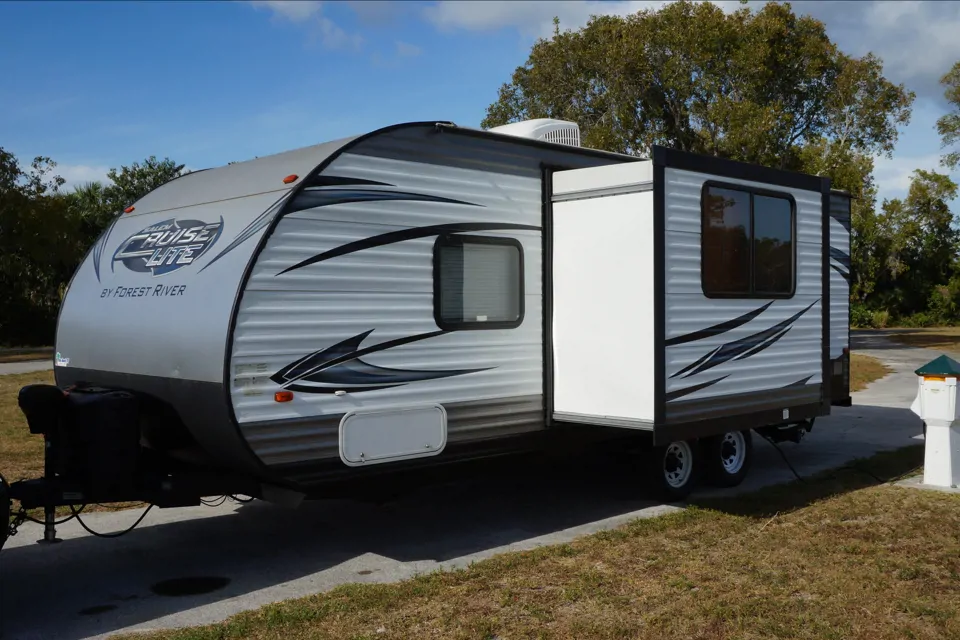 FELIPE's Forest river Cruise lite salem 230BHXL Travel Trailer in MIAMI, Florida