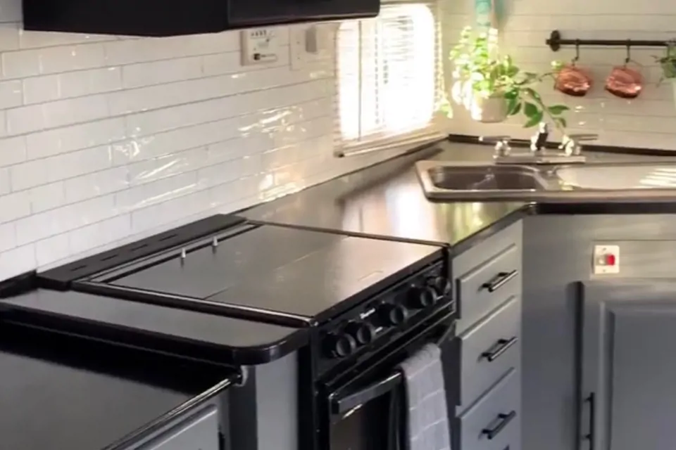 Rosie: Thor Wanderer Travel Trailer in Rancho-Cucamonga, California