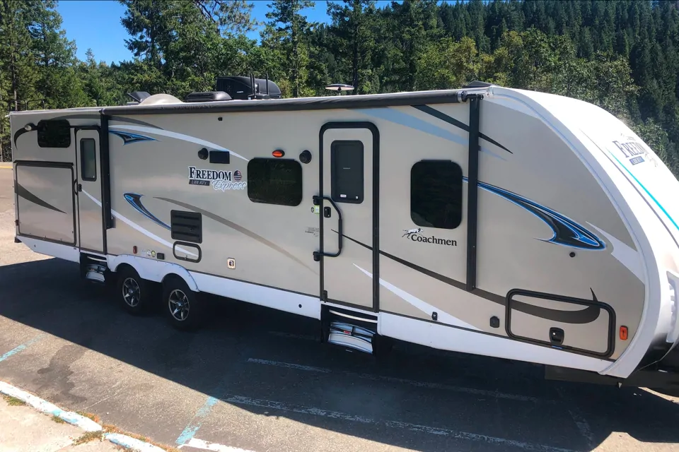 2018 Coachmen Liberty freedom express