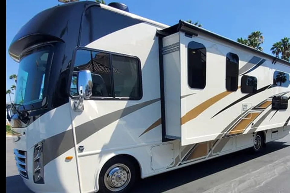 2020 Thor Motor Coach ACE