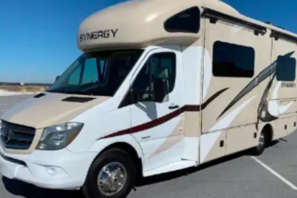 2018 Thor Motor Coach Synergy