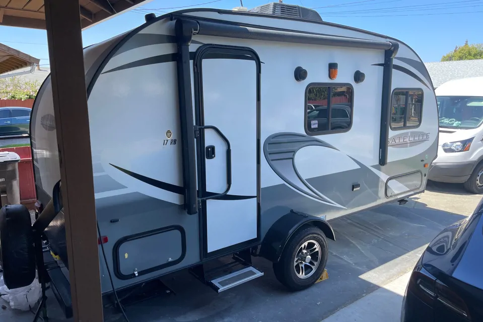 2018 Satellite 17RV