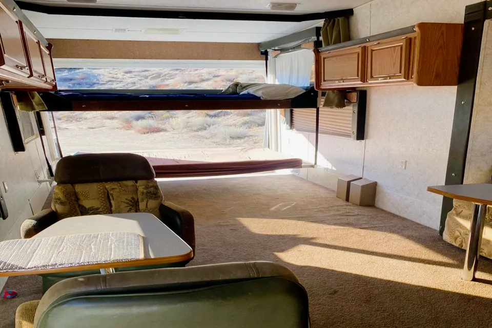 Ruben's Weekend Warrior CL4005 Fifth Wheel in Oak-hills, California