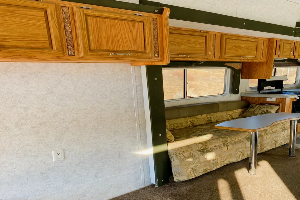 Ruben's Weekend Warrior CL4005 Fifth Wheel in Oak-hills, California