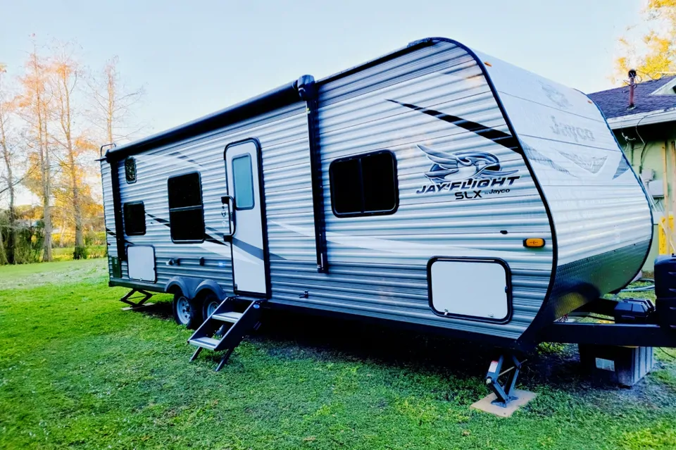 Lindsey 's Jayco  Jayflight SLX Travel Trailer in Jupiter, Florida