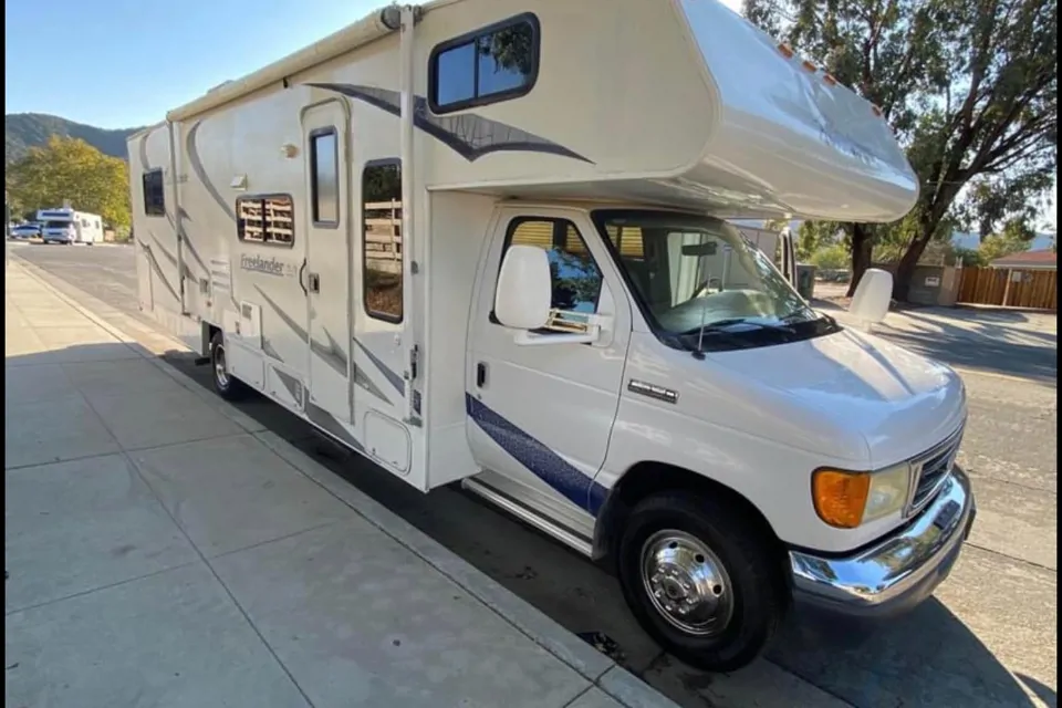 2007 Coachmen Freelander 3150ss in Menifee, California