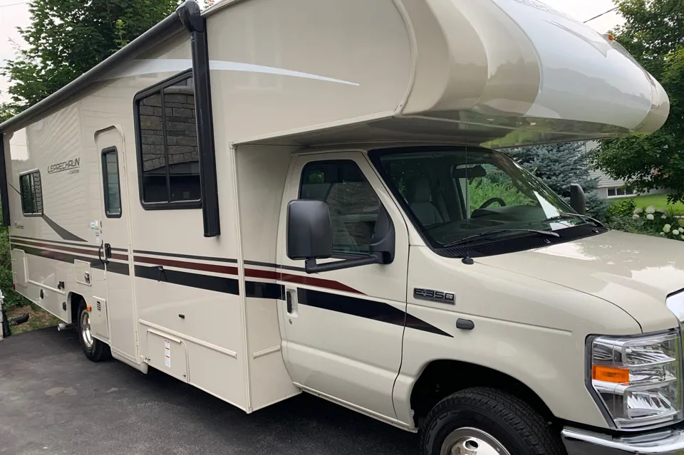 2021 Coachmen Leprechaun 270QB