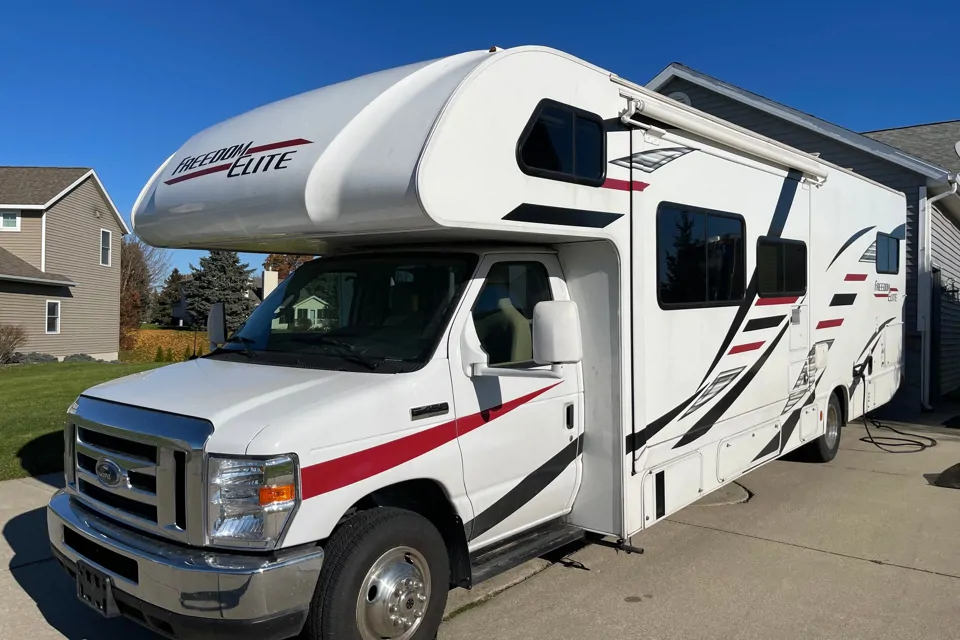 AmeriGO's Thor Motor Coach FREEDOM ELITE 31BH Class C in Grand-Rapids, Michigan