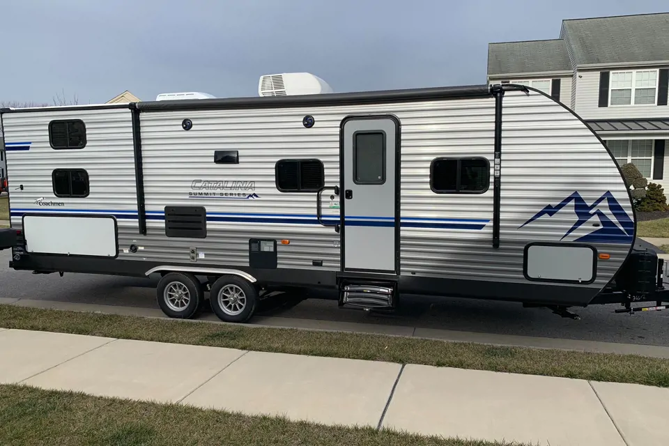 The Lifesaver: 2020 Coachmen Catalina Summit Series Travel Trailer in Smyrna, Delaware