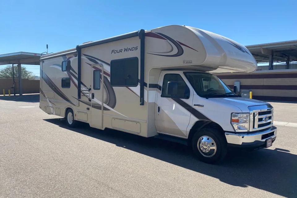 2020 Super Clean 32 ft. Bunkhouse Motorhome - Lots of features and easy to drive! in Goodyear, Arizona