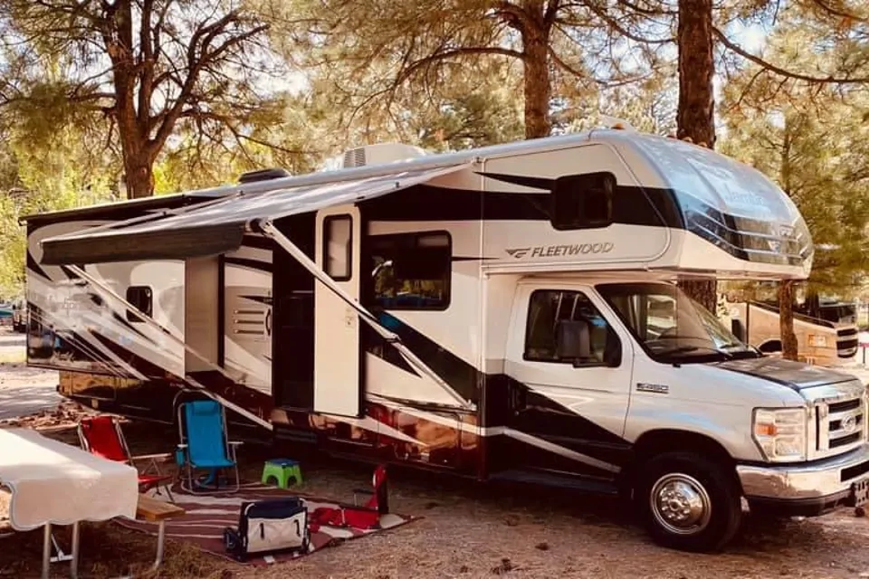 AMAZING Fleetwood Jamboree BUNKHOUSE! Sleeps 9! à GLENDALE, Arizona